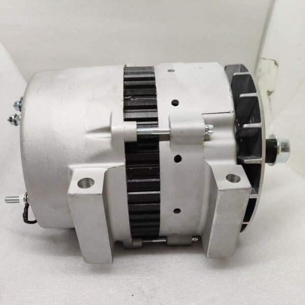 Cummins Generator Alternator 28V 140A – OEM 5716496 BLP3312 Brushless AC Unit